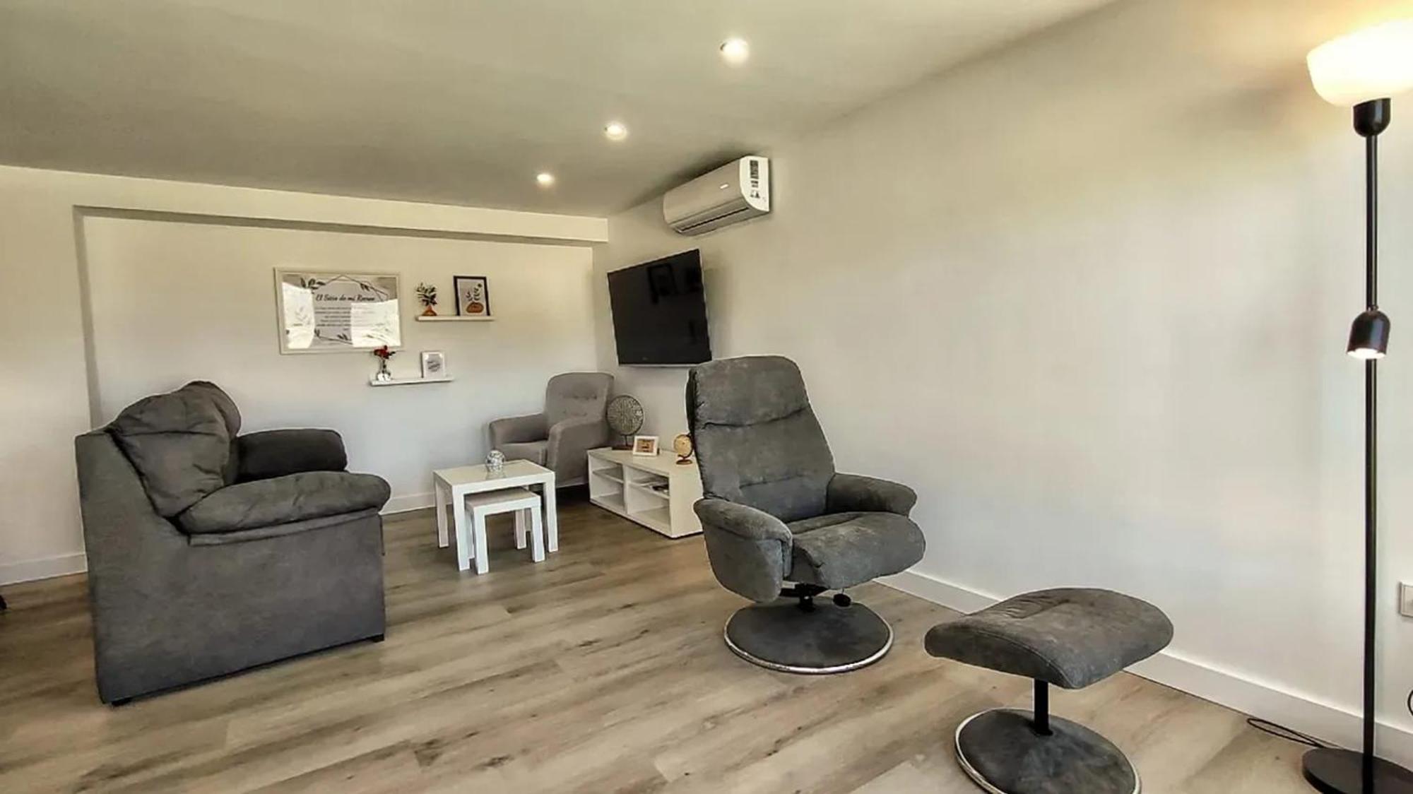 Charming In Prados 45 M² With Pool Apartment